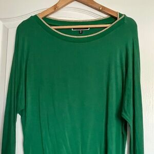 Melanie Lyne Green Soft Knit Top w/ Subtle Sparkle Trim – Size M
